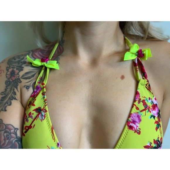 XS, Betsey Johnson swim, chartreuse green bikini - Picture 8 of 10
